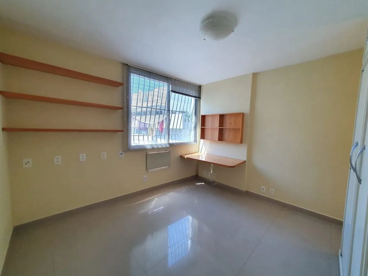 Imóvel para aluguel possui 70 metros quadrados com 2 quartos em Icaraí - Niterói - RJ - Foto 5