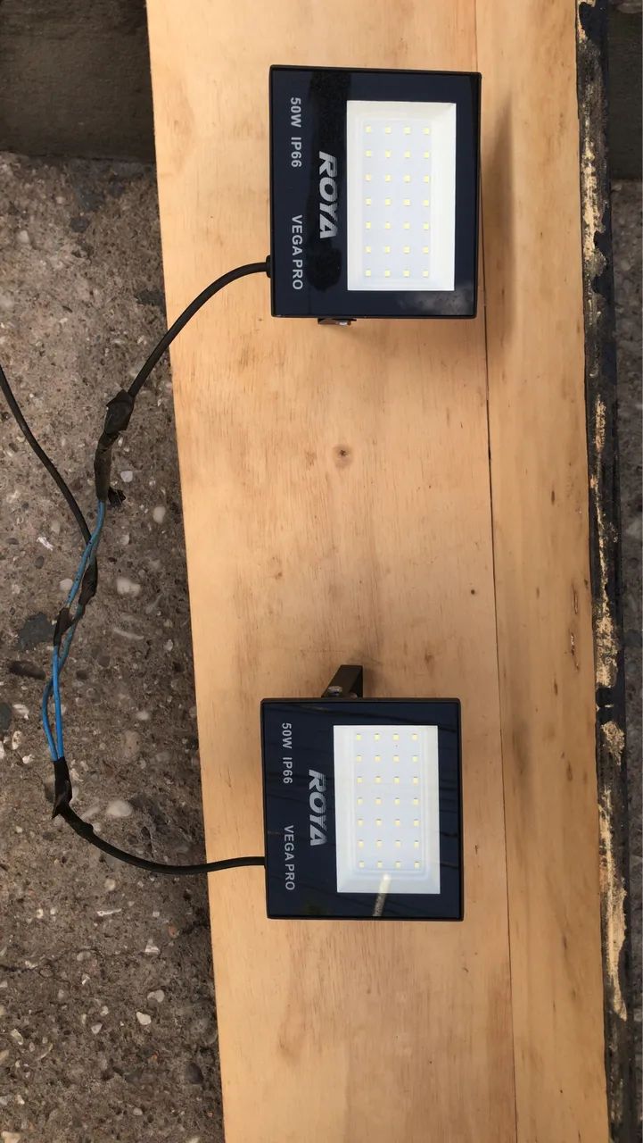 Vendo aquário de 200 litros, com base de ferro e luminária de led. - Foto 3