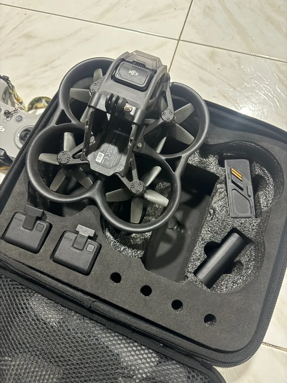 DJI Avata - Drone FPV Compacto e Imersivo