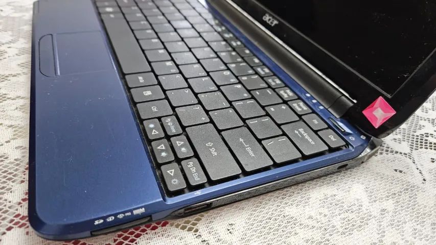 Acer Aspire one AO533-KK11 未使用Windows7 Acer Aspire one AO533
