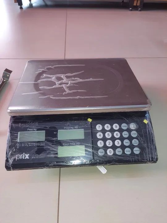 Vendo Balança Comercial Prix 3 Fit e Equipamentos para Açougue 