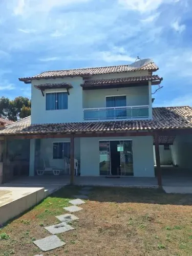 Imóvel para venda tem 220 metros quadrados com 3 quartos em Centro - Arraial do Cabo - RJ