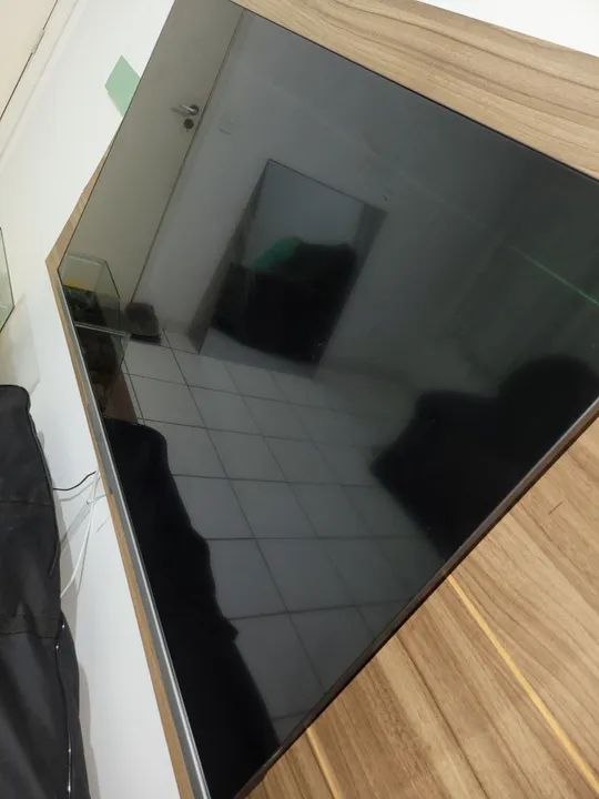 TV 4K Smart 50' TcL para tirar peças  - Foto 2