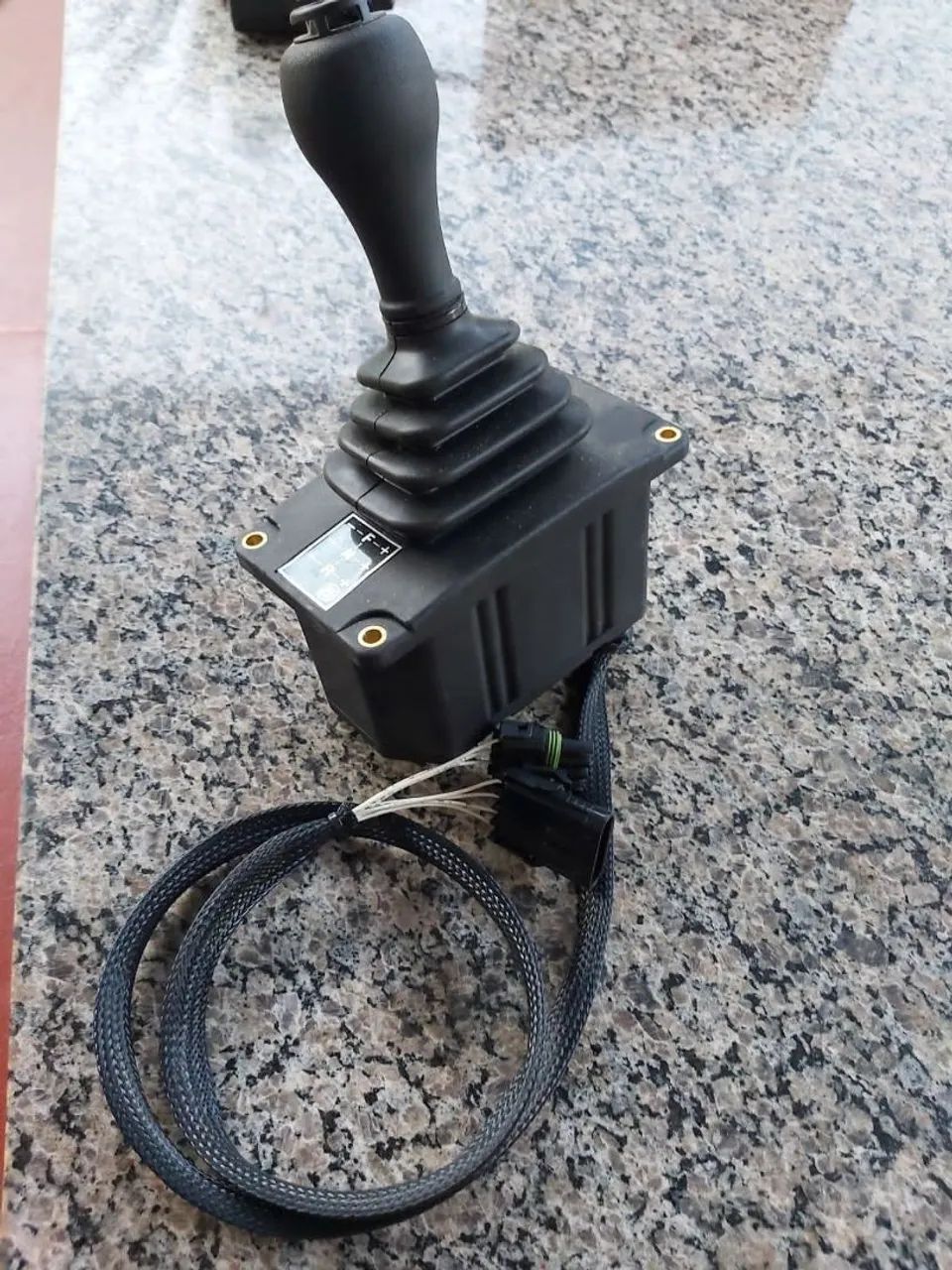 Joystick para equipamentos e máquinas