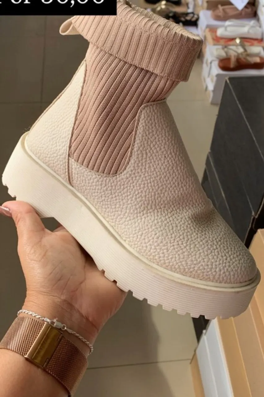 Bota Feminina Cano Médio Bege