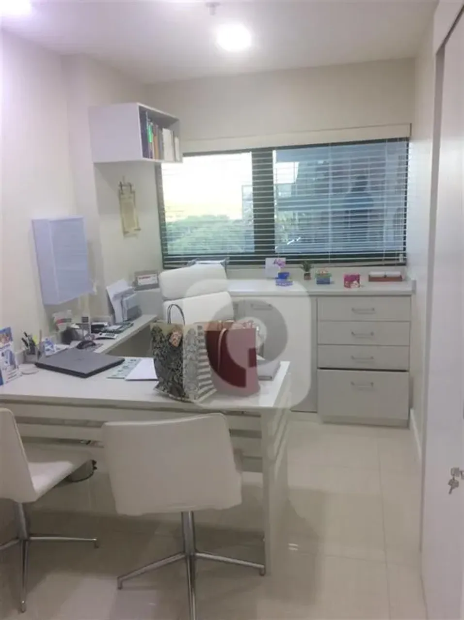 Sala Comercial Mobiliada de 47m² à Venda no CEO Corporate Executive Offices Barra da Tijuc