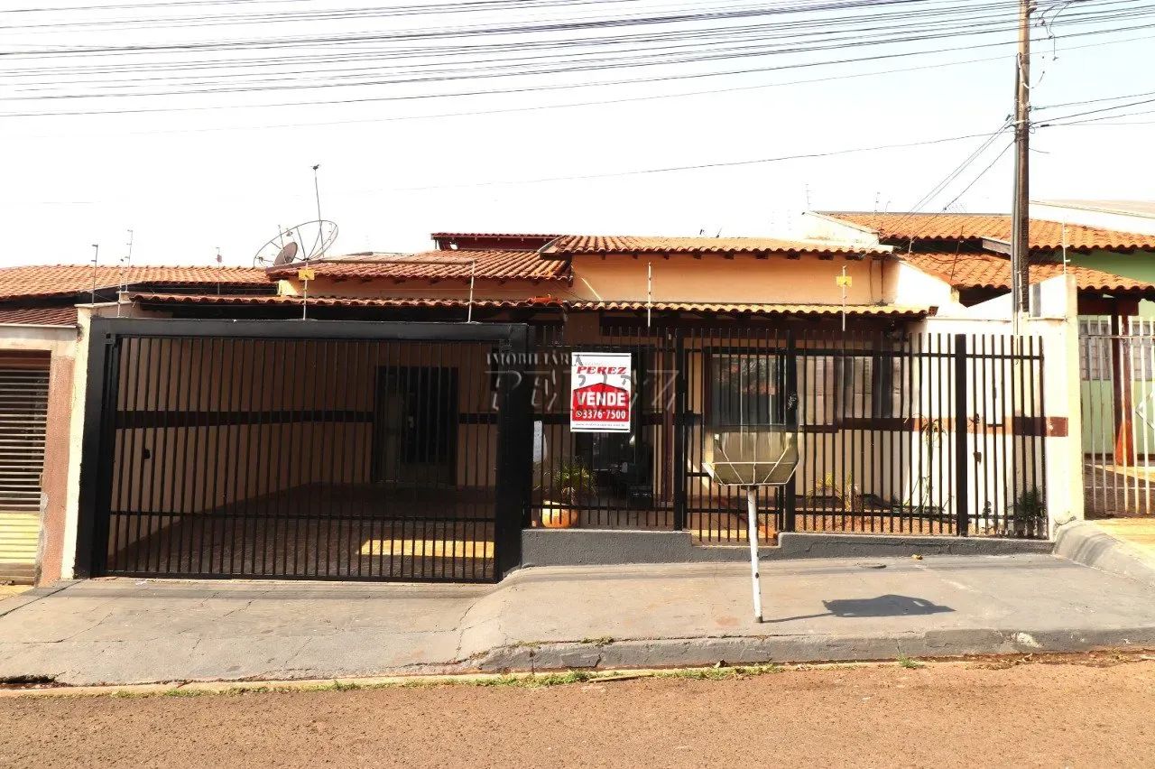 Casa a venda na rua Antônio César Callero, Jardim Athenas