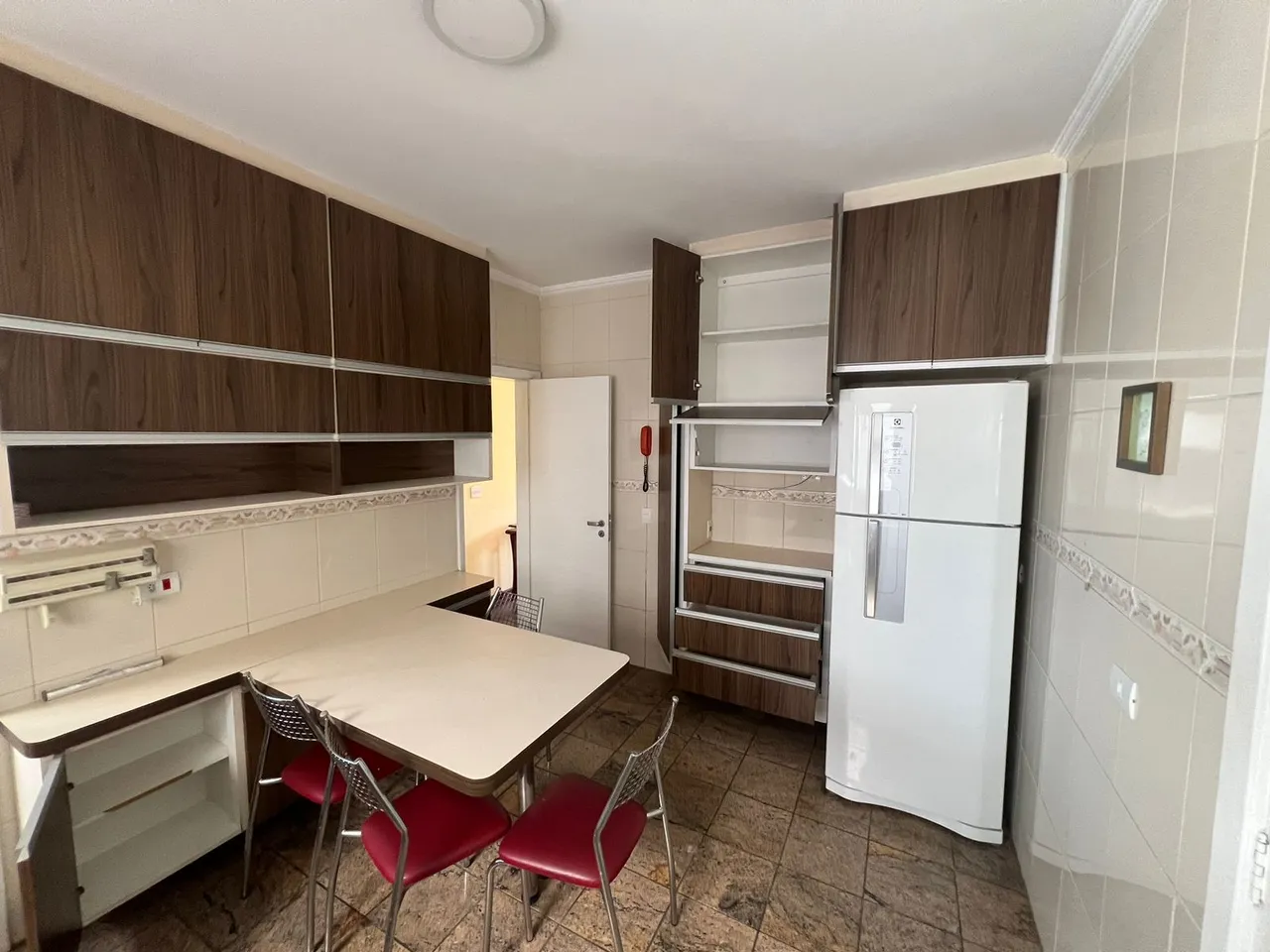 Imóvel para aluguel possui 130 metros quadrados com 3 quartos em Centro - Diadema - SP