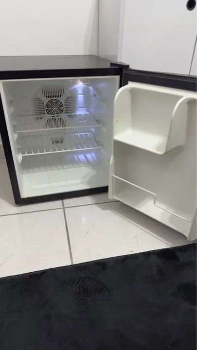 Mini Geladeira/Frigobar - Foto 3