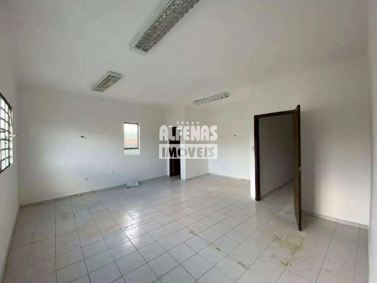 Sala para aluguel no Bairro PARQUE MARACANA - Foto 8