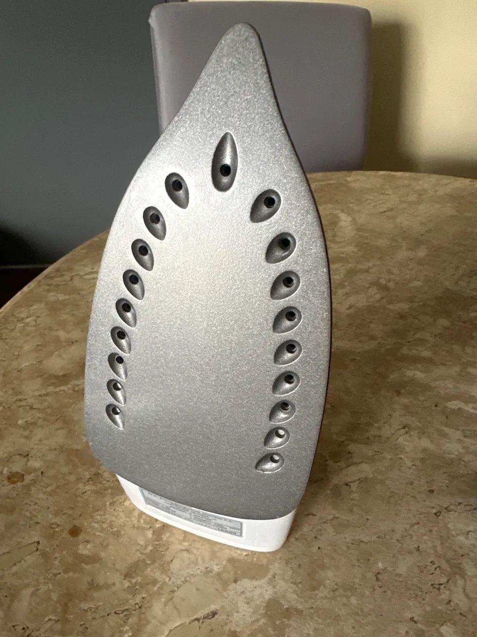 FERRO DE PASSAR ROUPAS 220v - Foto 2