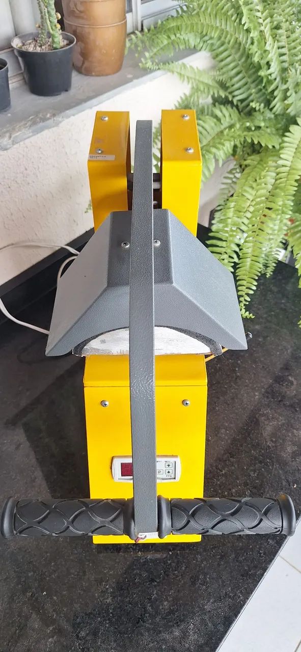 Máquina de estamparia para bonés e pequenos formatos. - Foto 3