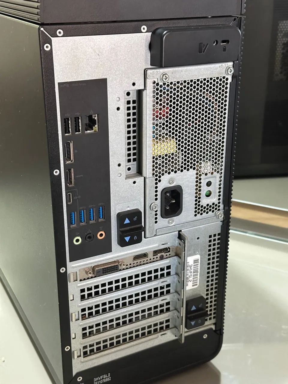 Dell XPS 8920 i7-7700 | 16GB RAM | GTX 1050 Ti - Perfeito Dell XPS 8920 i7-7700 | 16GB RAM | GTX 1050 Ti - Perfeito