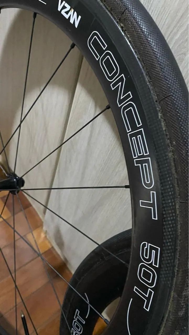 Roda de carbono Concept 50T