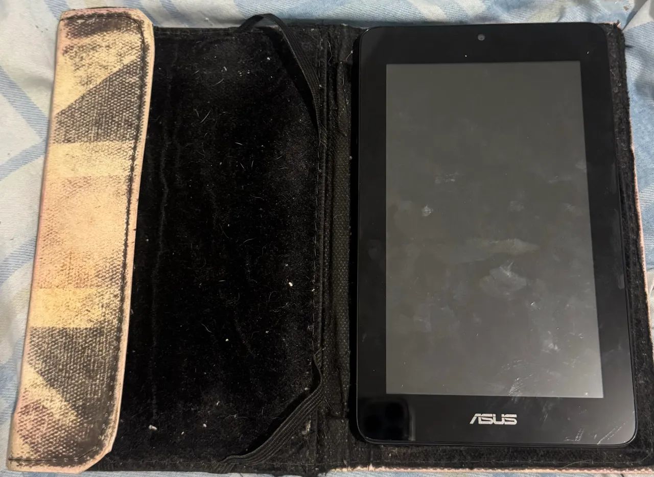Vendo tablet Android ASUS MEMO  pad cor rosa com defeito 