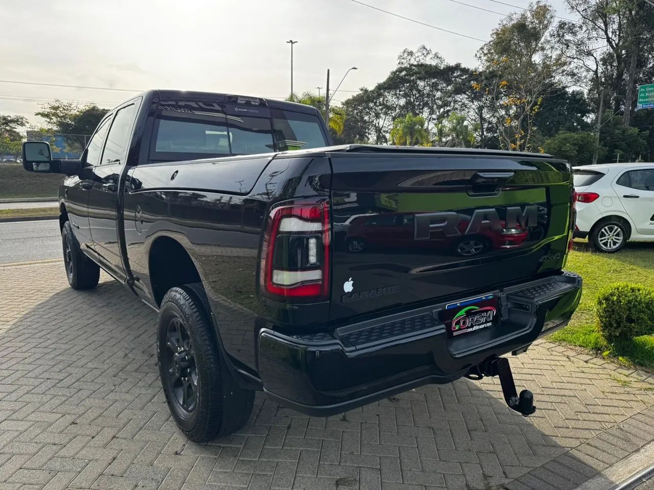 Ram 2500 Laram. Night Ed. 6.7 4x4 Diesel - 2024 - - Foto 4