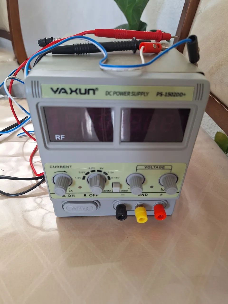 Fonte de Alimentação DC 0-15V 2A PS-150200+