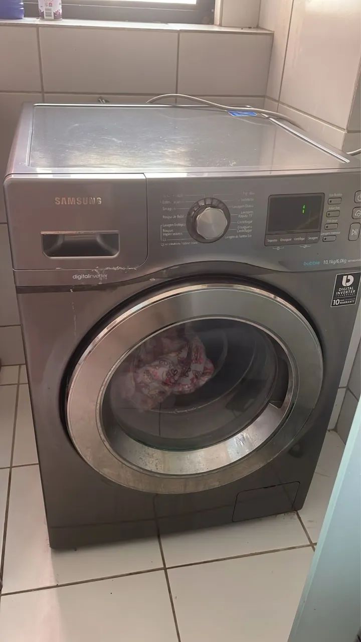 Máquina lava e seca 