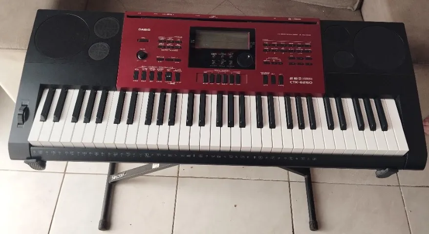 Teclado Casio CTK-6250(USADO) - Em perfeita condição de uso