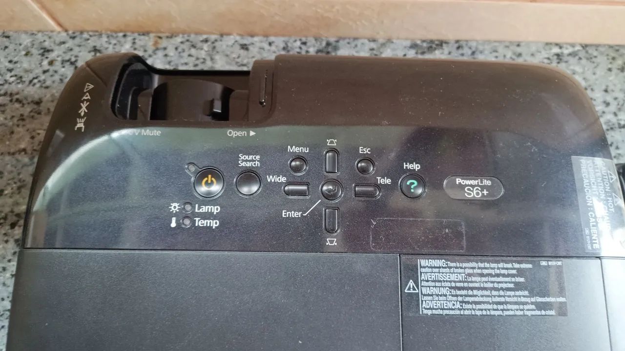 Vendo Projector Epson Power lite S6+, com controle, 2200 lúmens, funcionando. Leia. - Foto 4