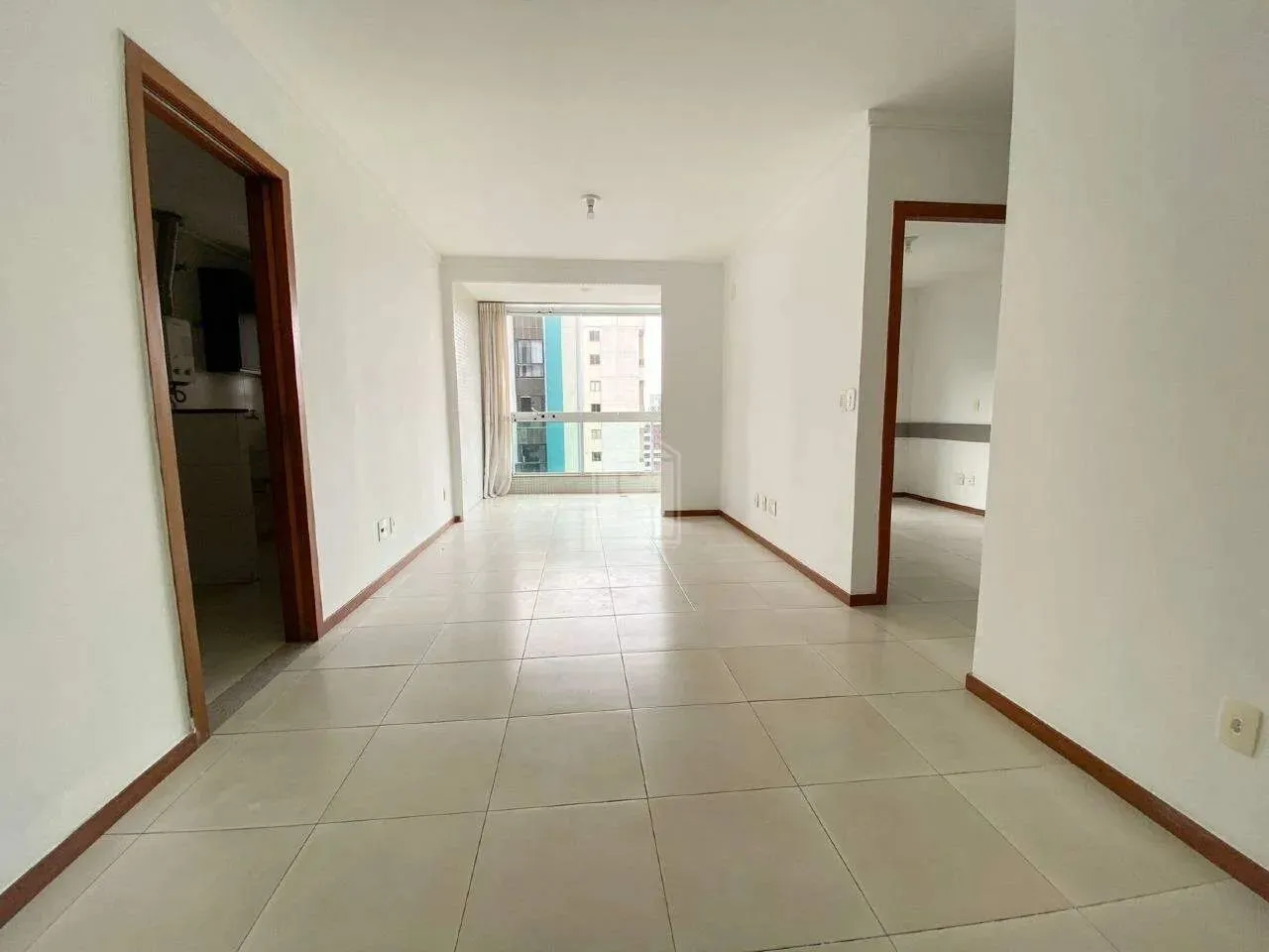 Lívia Machado Imóveis Aluga, Apartamento de 2 Quartos e 2 Vagas, Seu Novo Lar em Santa Lúc