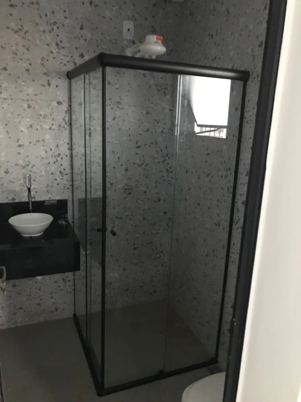 manutenção em portas de vidros , janela , portas de aluminium ,box , espelhos ,  - Foto 3