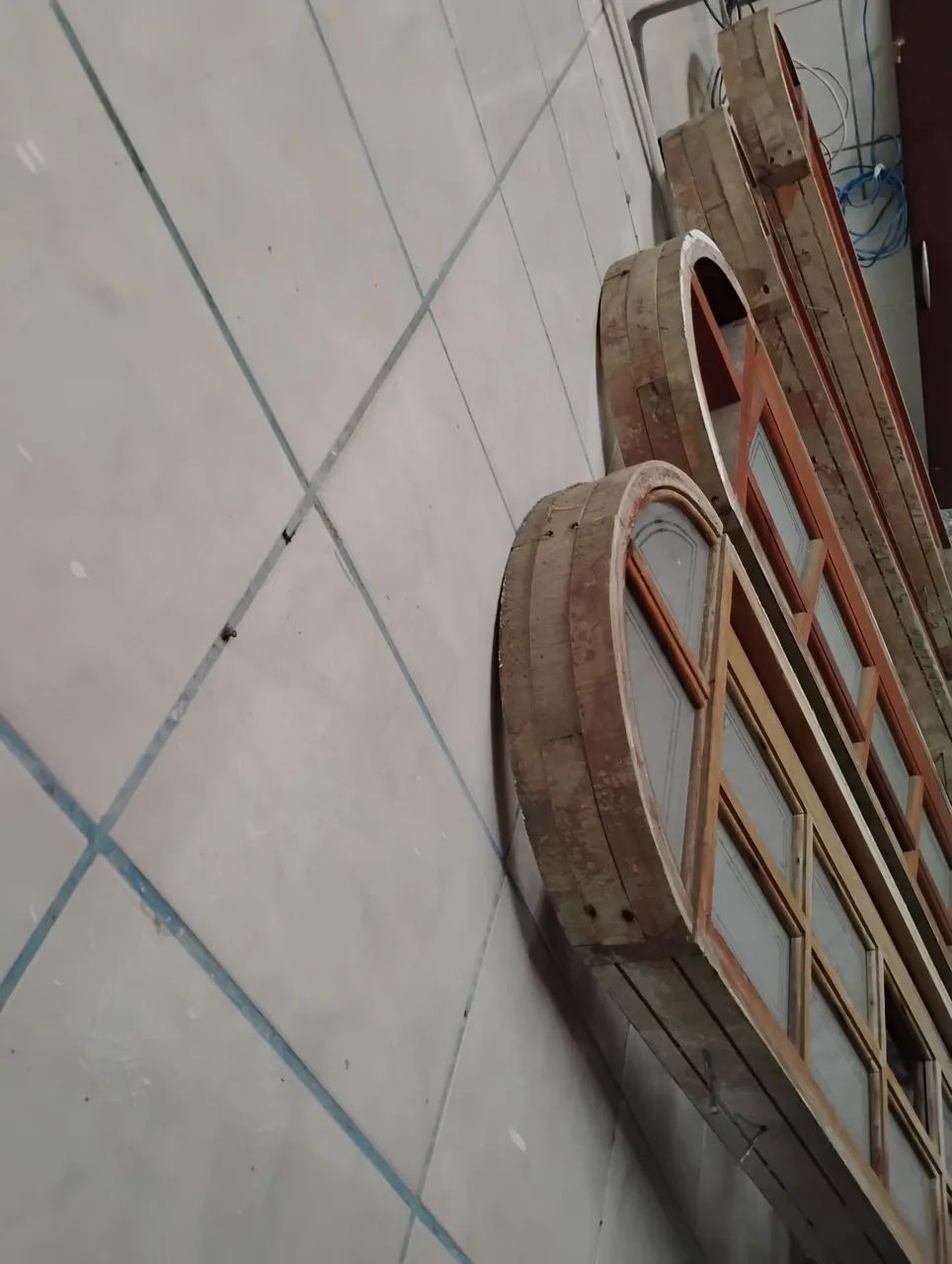 Window64595711696898122