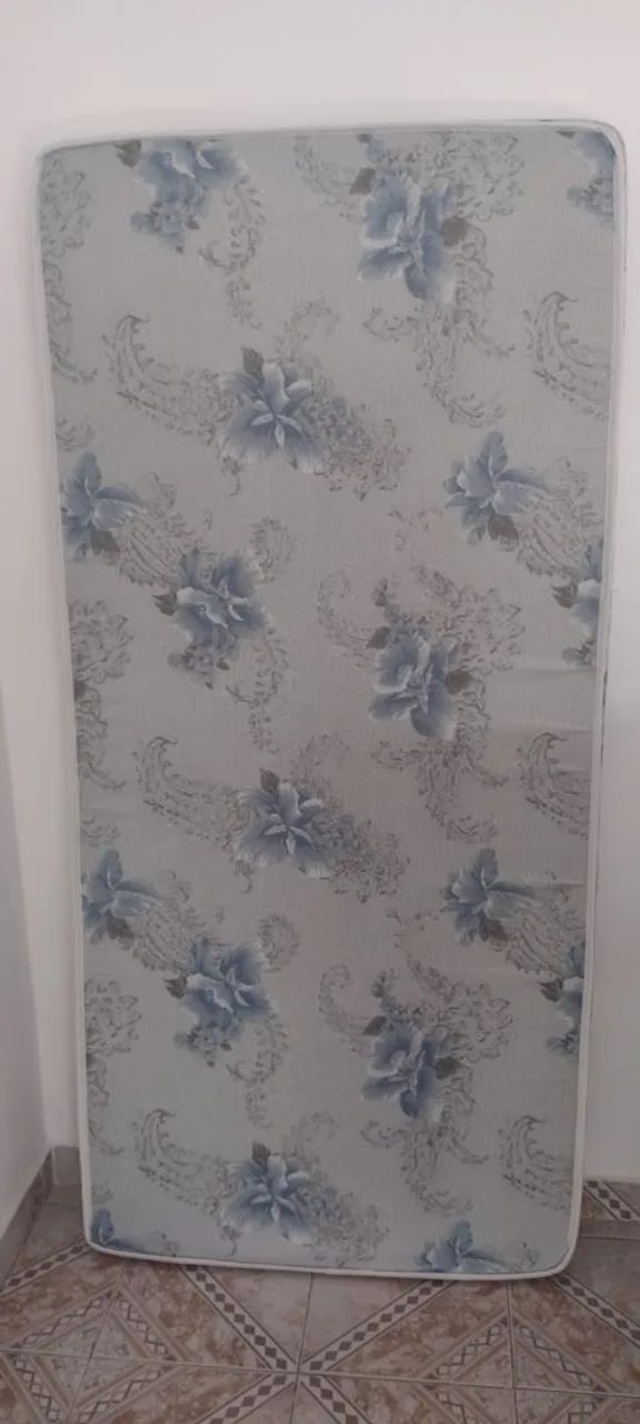 Colchão solteiro com Estampa Floral