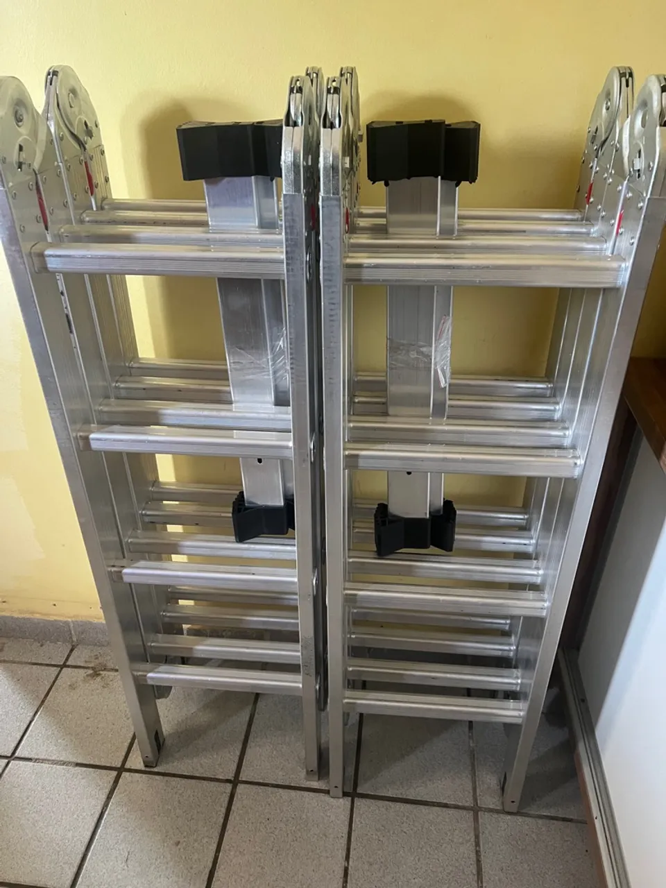 Escada articulada