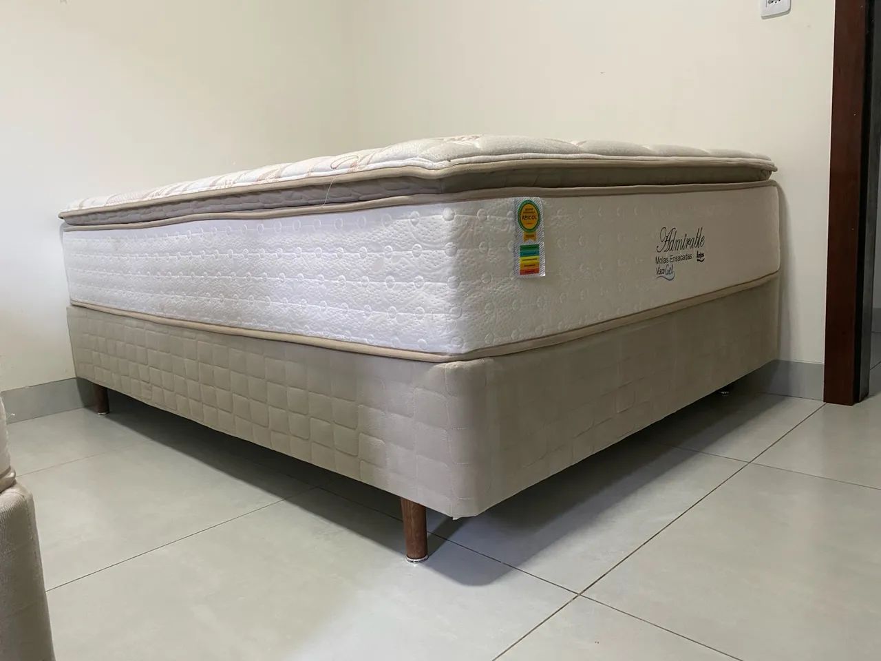Cama Box Admirable com Colchão