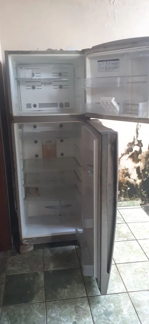 Geladeira GE - Usada 250$ - Foto 3