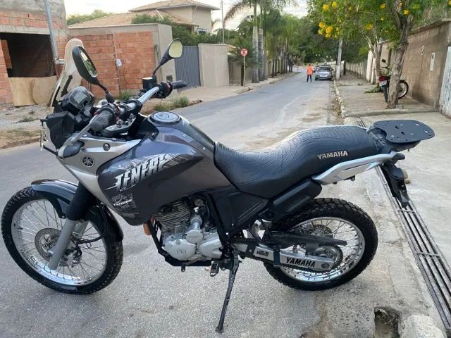 Teneré 250 2016/2017 prata 