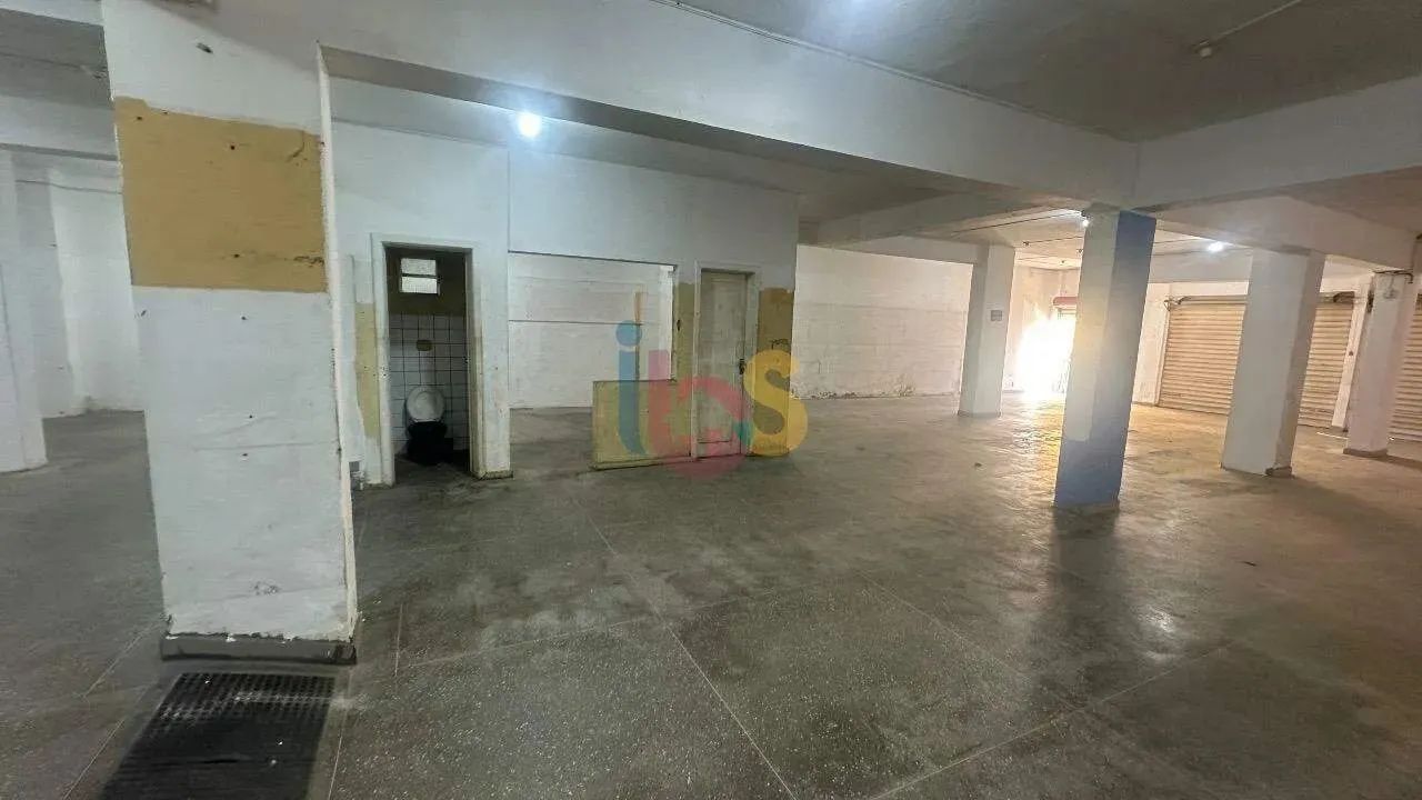Ponto Comercial com Estacionamento na Avenida Amélia Amado - Foto 2