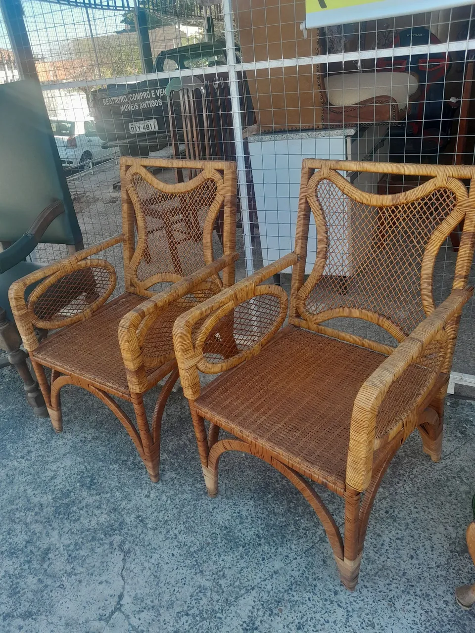 Poltronas de vime antigas
