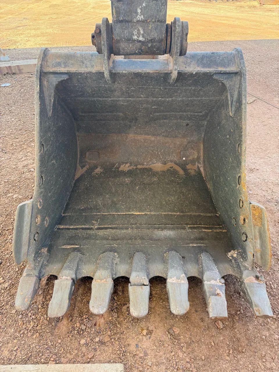 PC CATERPILAR 2012 R$380.000 ACEITO LOTE QUITADO DENTRO DO PLANO DIRETOR DE PALMAS  - Foto 3