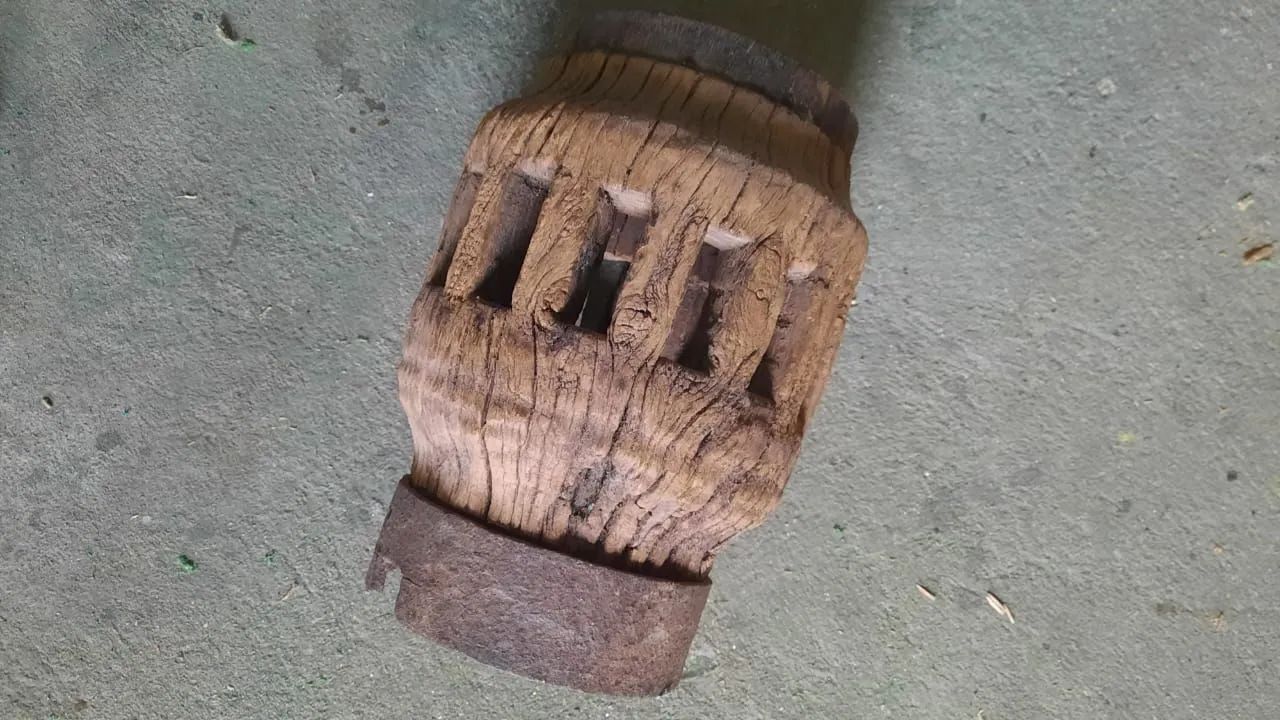 Miolo / Cubo de Roda de Carroça Antiga - Peça Rústica - Foto 2