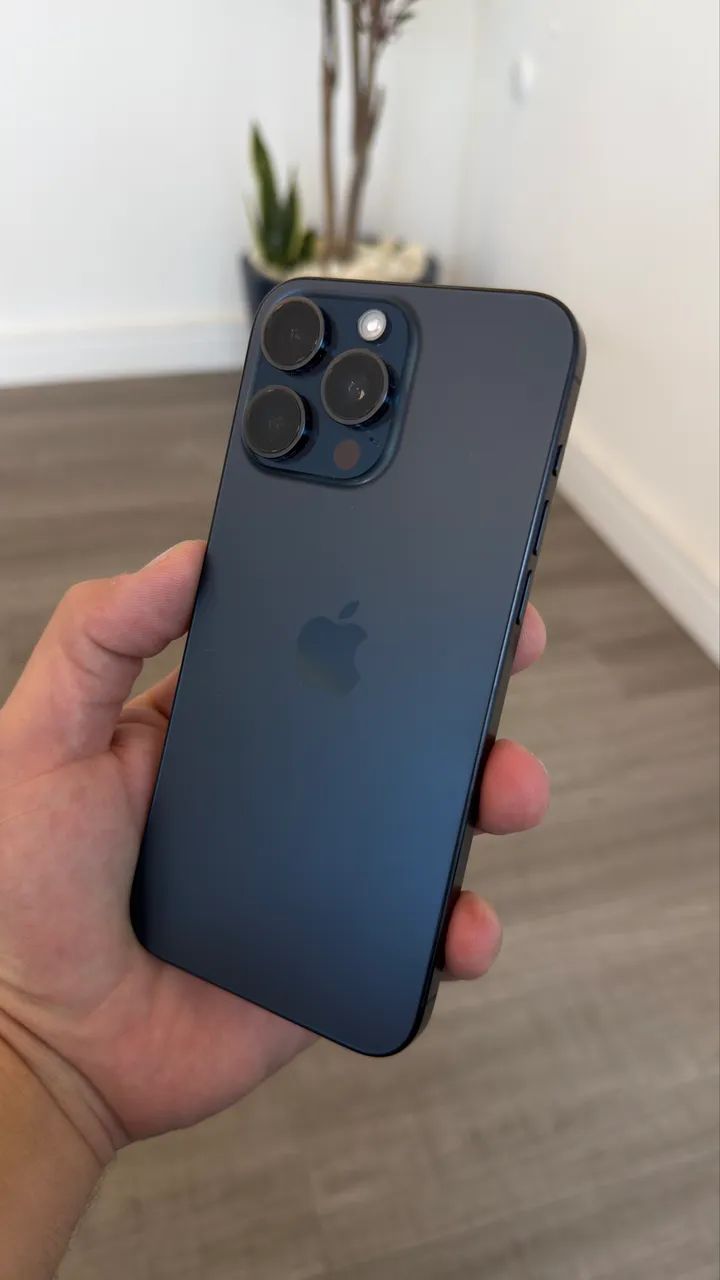 iPhone 15 Pro Max 256gb Titanium Azul  - Foto 3