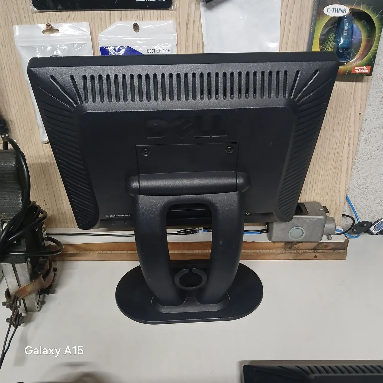 Vendo esse munitor DELL de 17 polegadas funcionando  tudo ok  - Foto 2