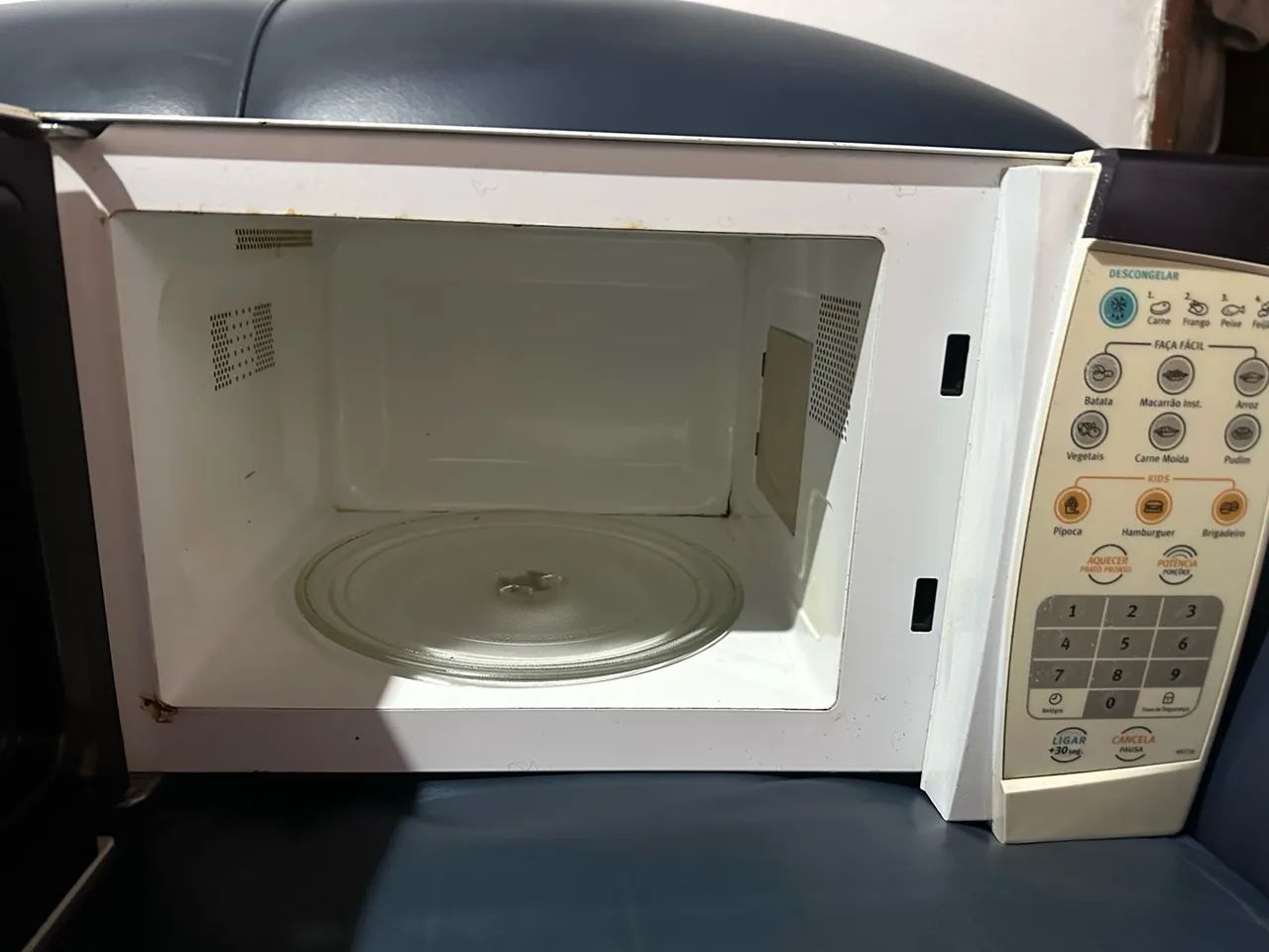 Microondas Eletrolux 220V - Foto 2