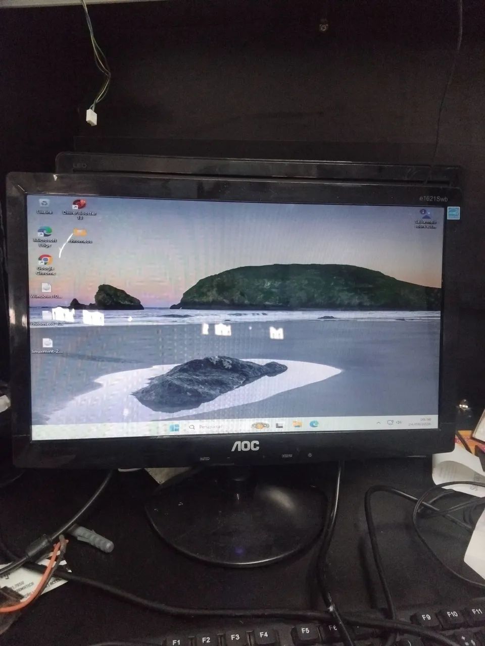 Monitor AOC 15.6