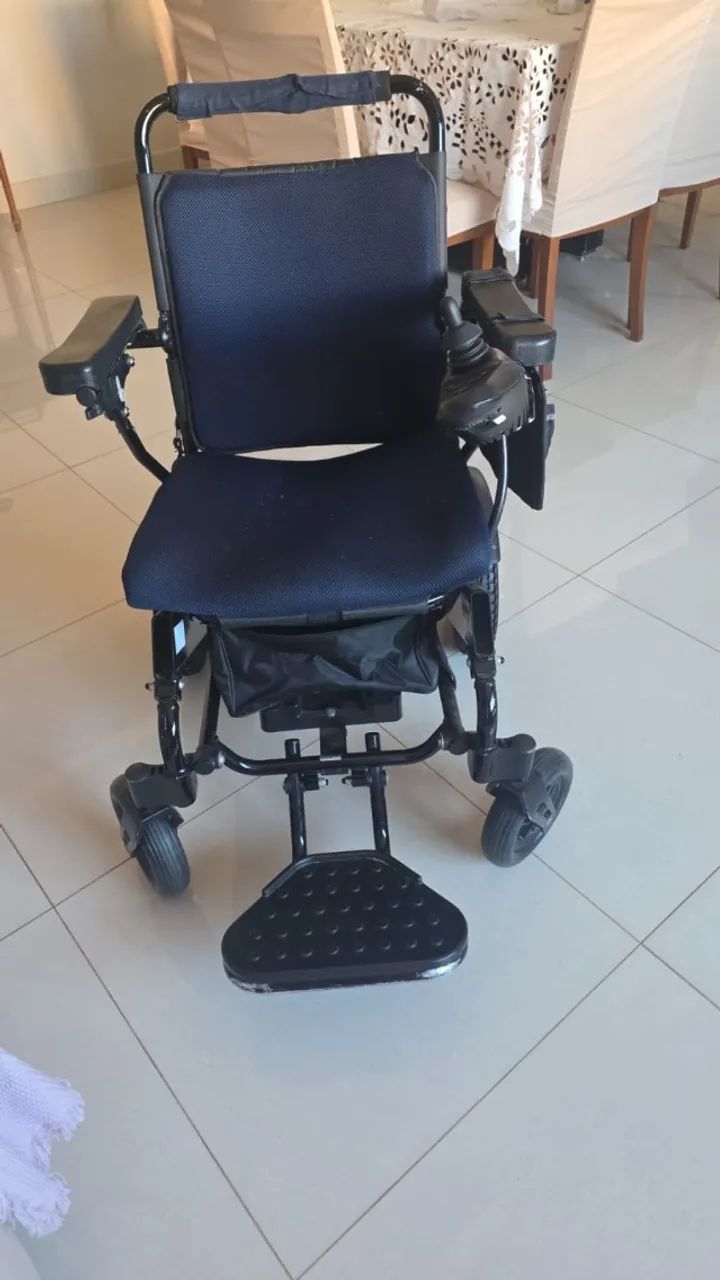 Cadeira de Rodas Motorizada completa. - Foto 3