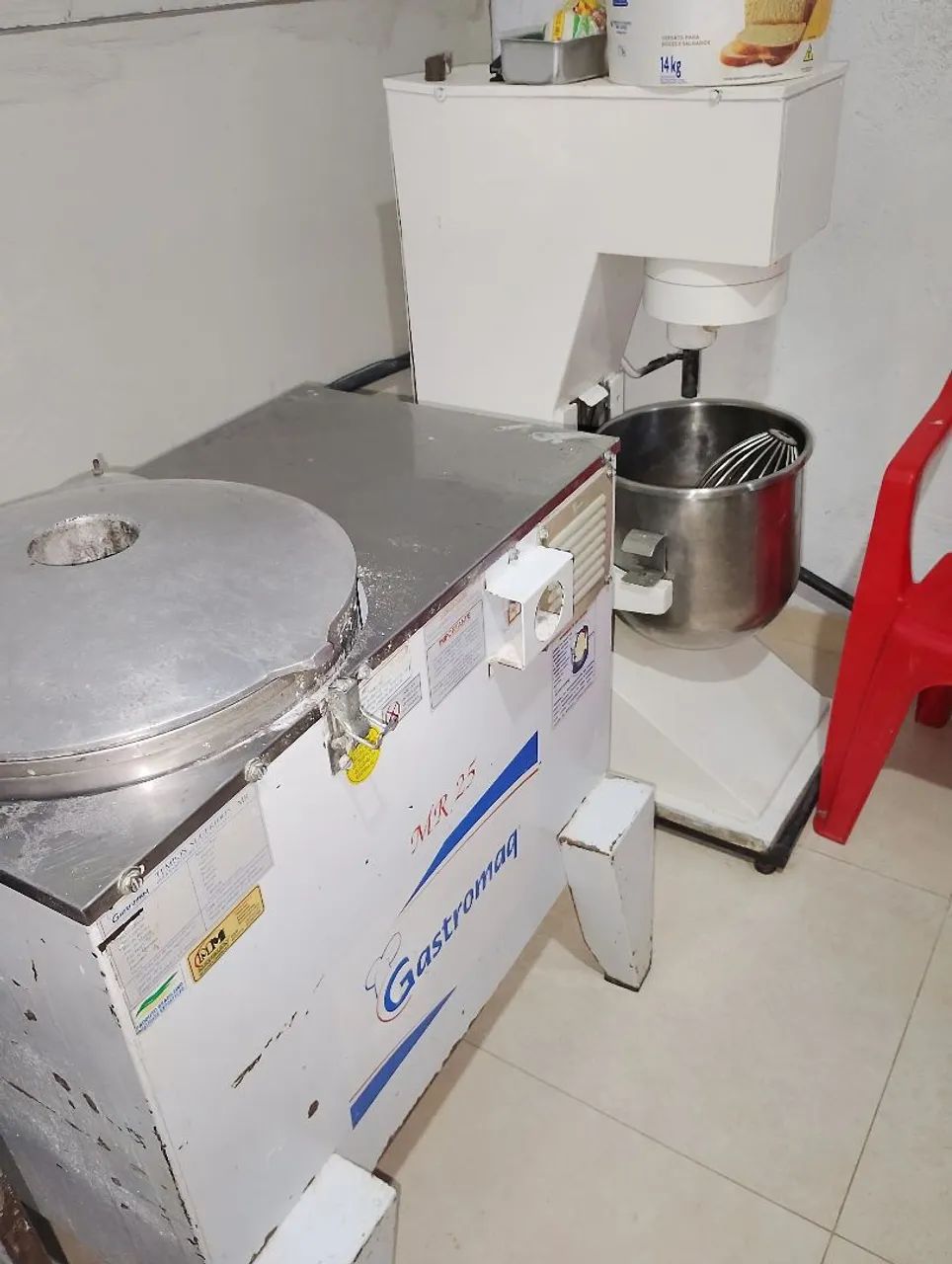 Vendo padaria completa 