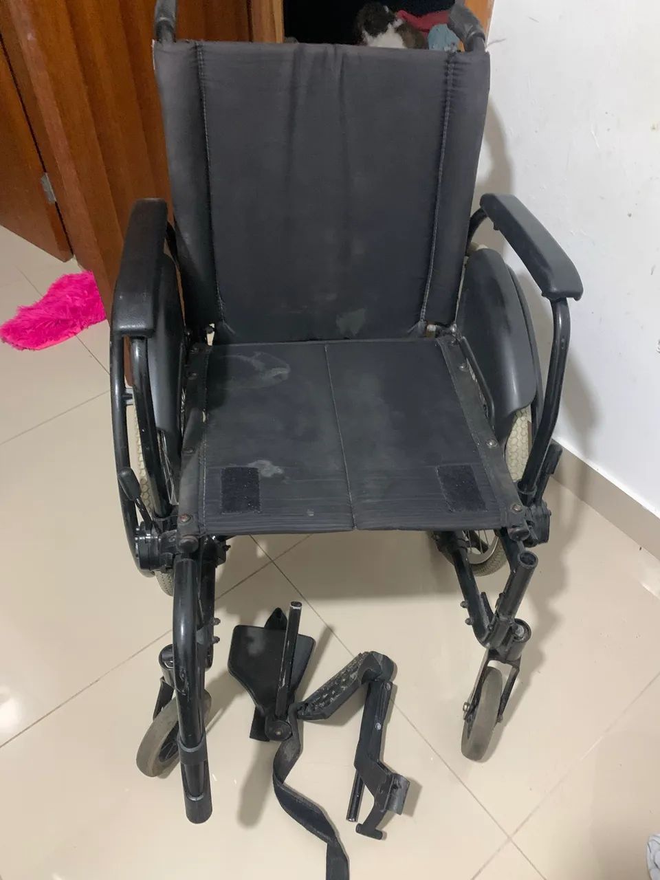 Vendo cadeira de rodas  - Foto 2