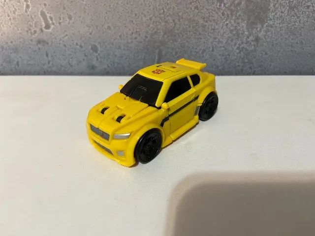 Transformers Bumblebee Titans Return Legends Class - Foto 2