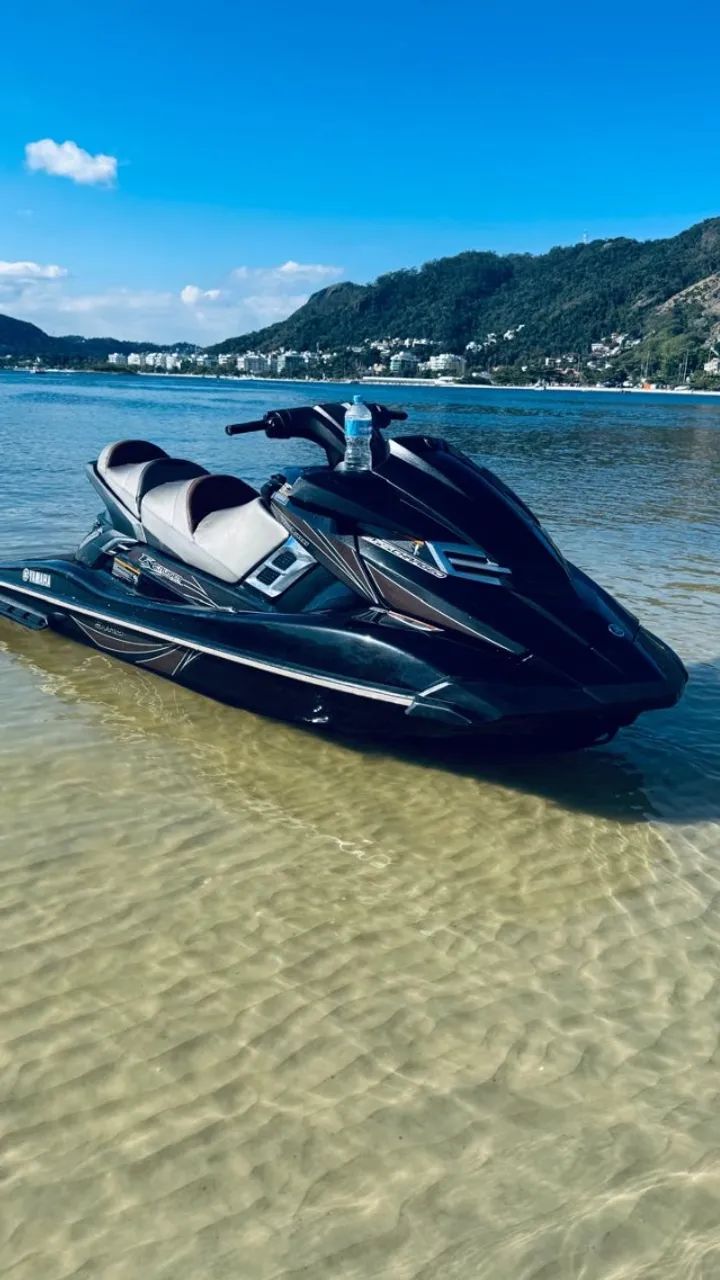 Vendo Jetski Yamaha FX Cruiser SVHO 1.8 2014, com defeito no motor