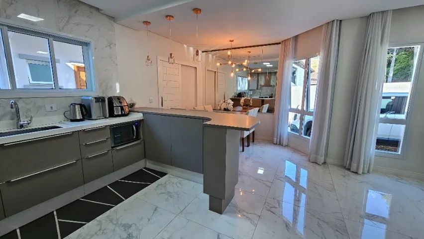 Casa com lindo padrão de acabamento em Santo Amaro da Imperatriz - Foto 4