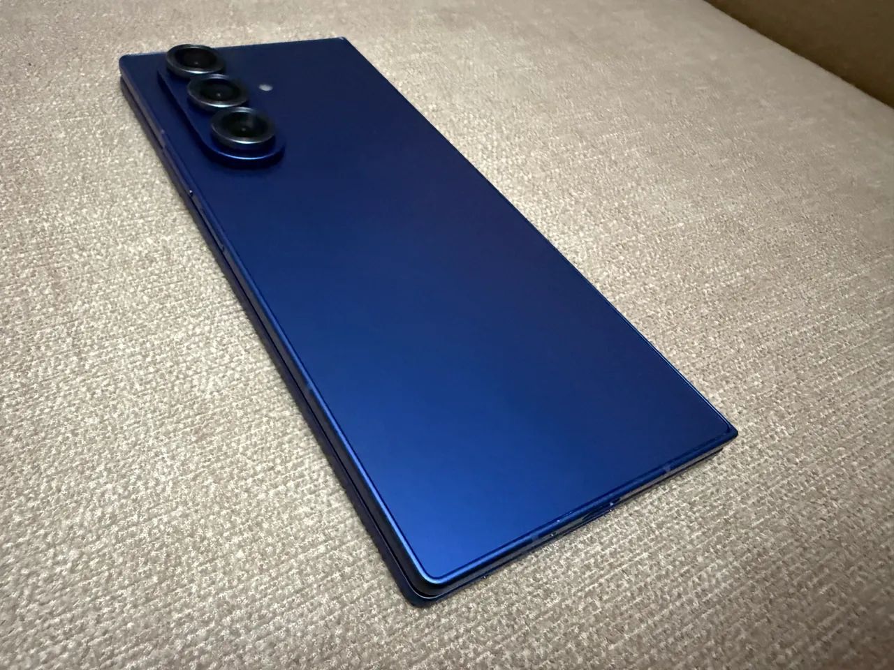 Celular Sansung Z Fold 7 carcaça apenas - Foto 2