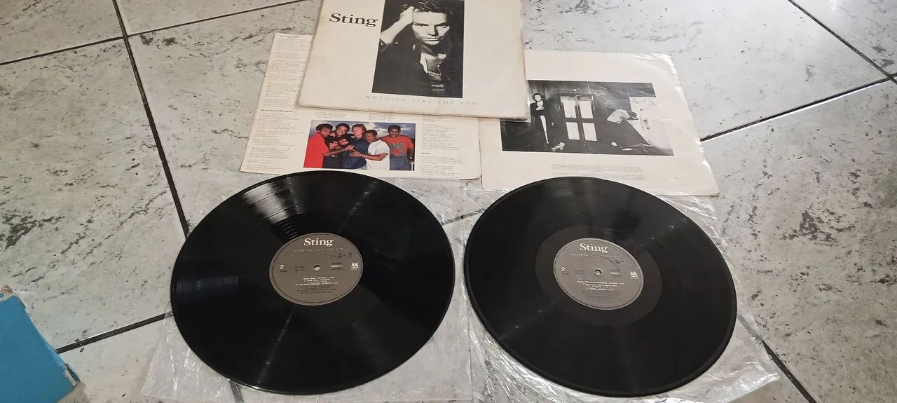 VENDO DISCO DE VINIL STING NOTHINH LIKE THE SUN - Foto 3