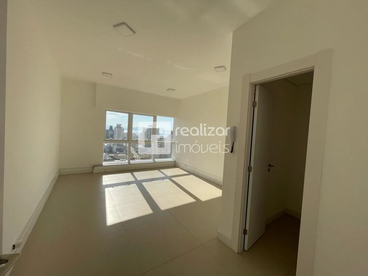 Sala comercial no bairro Estreito, Florianópolis - Foto 4