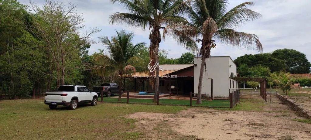 Chácara à venda em Cezarina, Setor Central, com 3 quartos, com 48400 m²